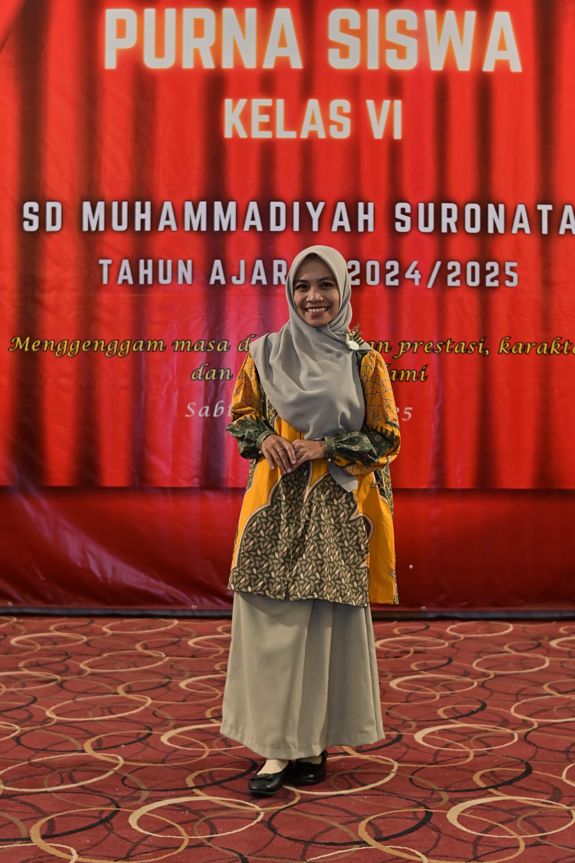 Zahra Azkia Putri Yantari, S.Sn.
